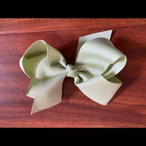 Girl’s Sage Green Hair Bow